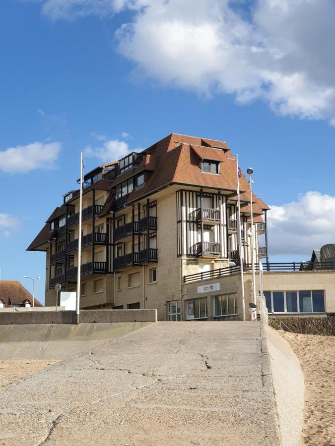 M2M Studio Magnifique Vue Mer - Avec Balcon - Les Pieds Dans L Eau! 布伦维尔索梅 外观 照片