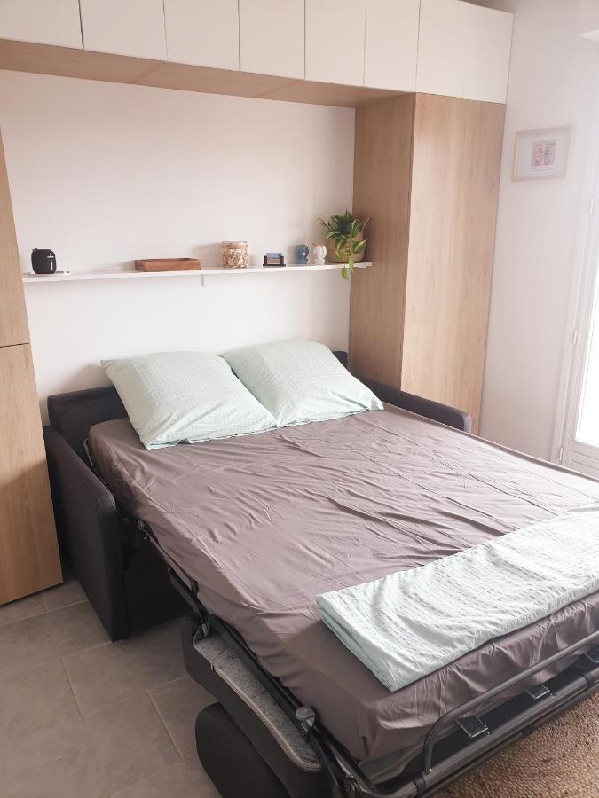 M2M Studio Magnifique Vue Mer - Avec Balcon - Les Pieds Dans L Eau! 布伦维尔索梅 外观 照片